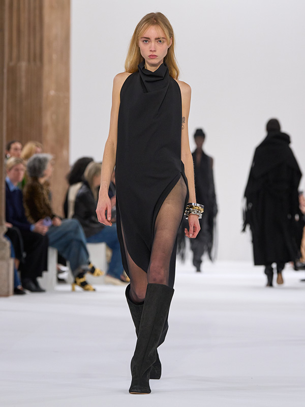 Sportmax ロングコート ホワイト FW24/25 Sportmax Fall/Winter 2025 Show: FW25 Reinvention and Evolution